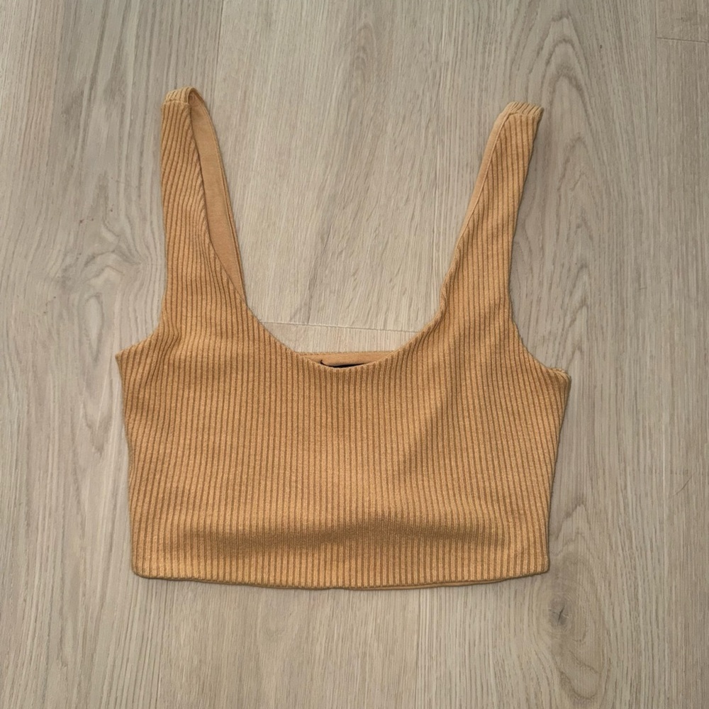 Cropped Top Bundle Sale - Picture 4 of 8